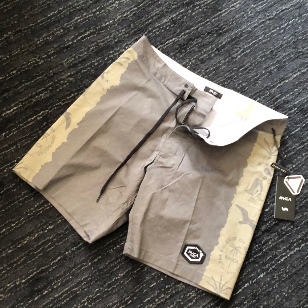 💥HP💥RVCA (32) Hawaii Island Venture 18trunk recycled polyester